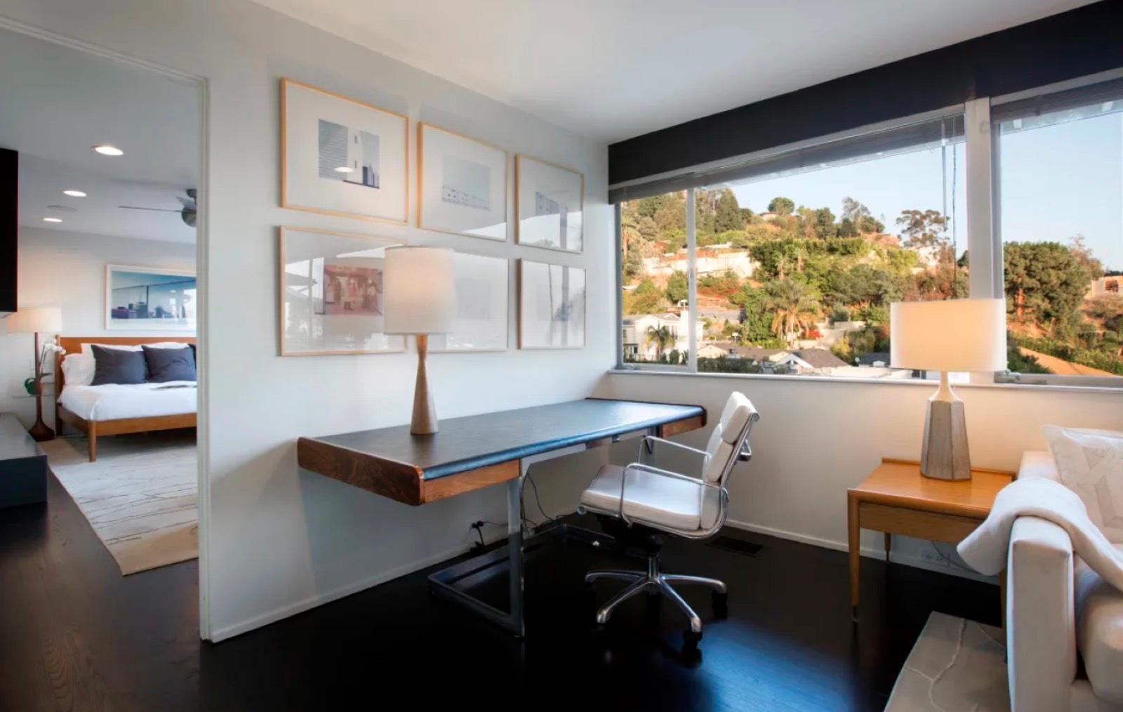 H's Midcentury Open Garage Home — photo 8
