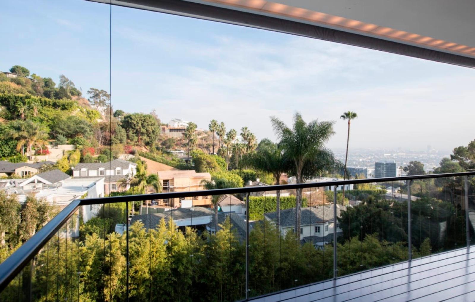H's Midcentury Open Garage Home — photo 9