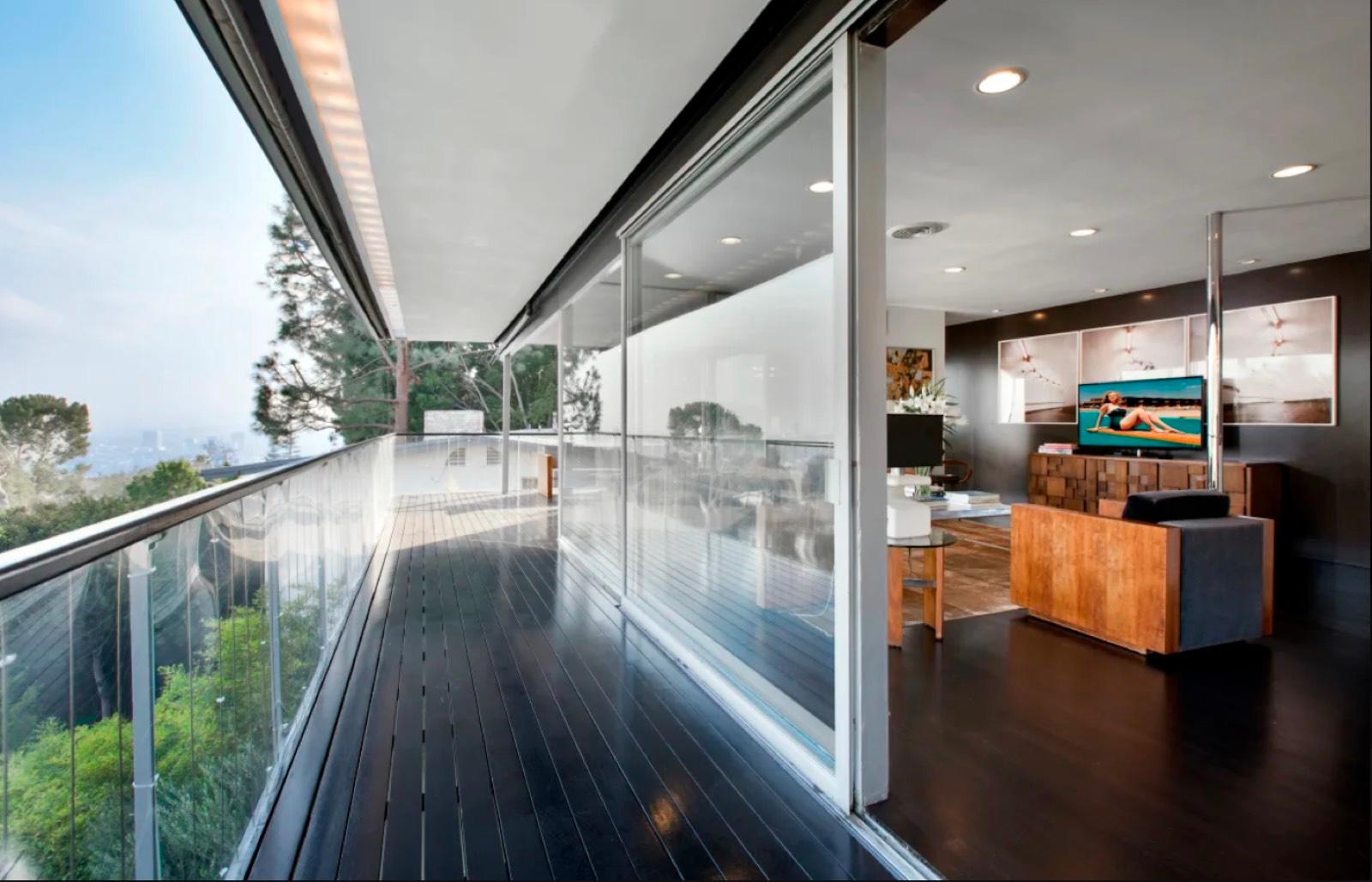 H's Midcentury Open Garage Home — photo 10