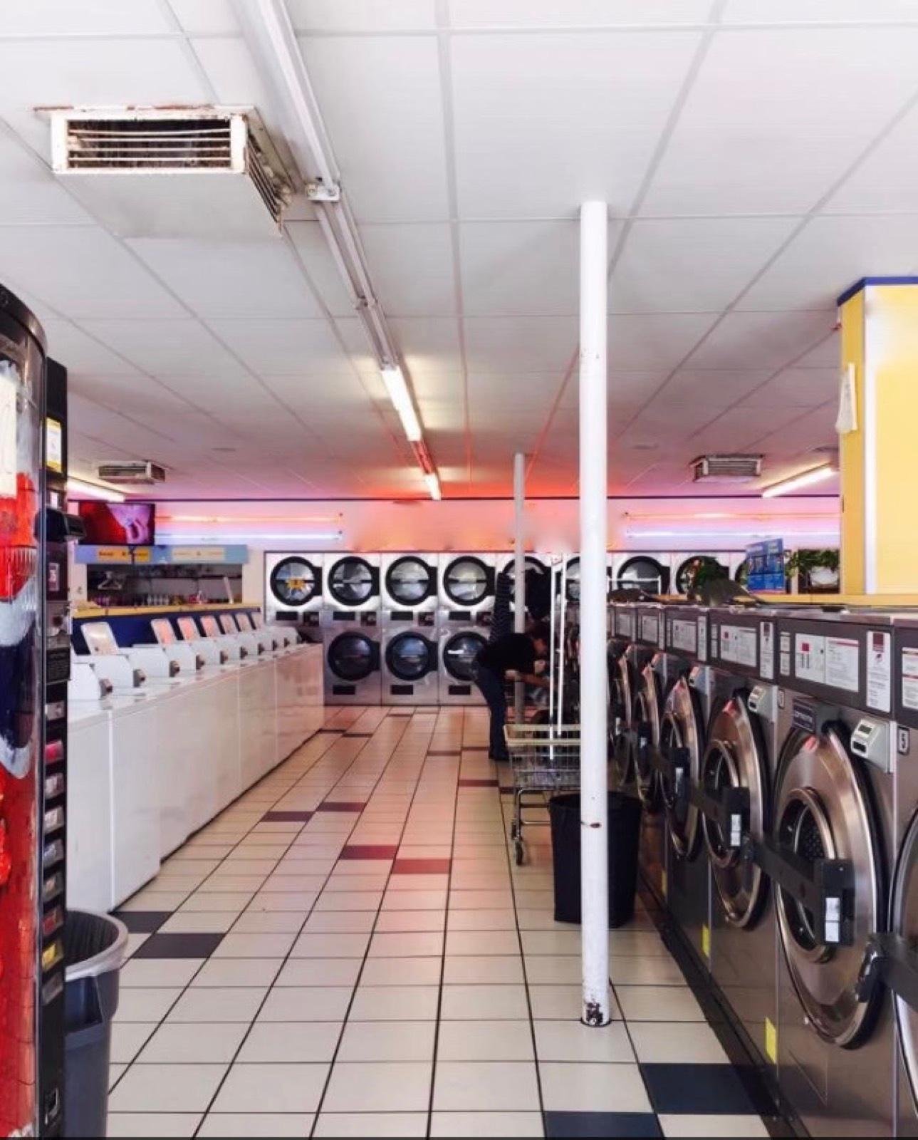 H's Valley Laundromat — photo 5