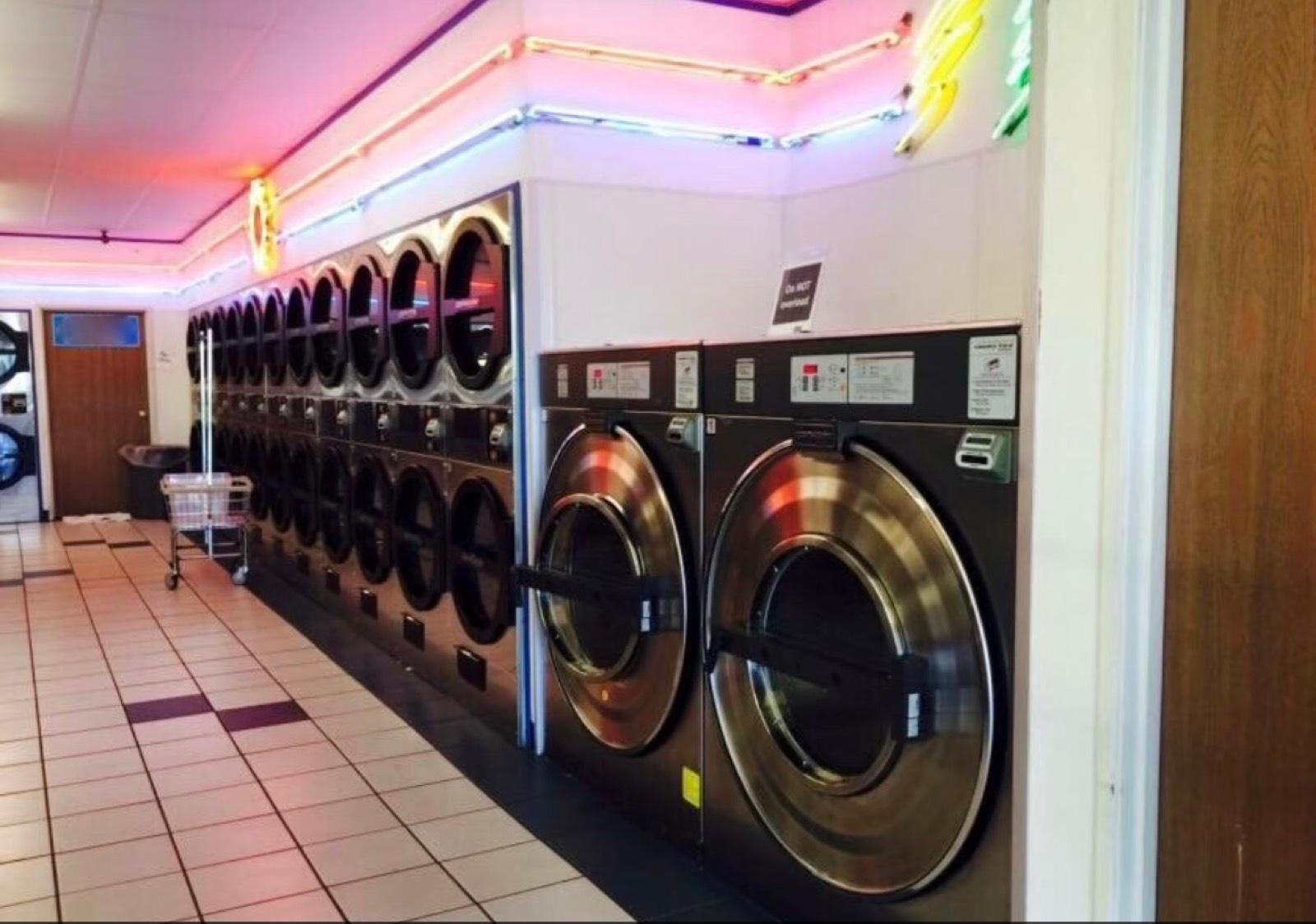 H's Valley Laundromat — photo 6