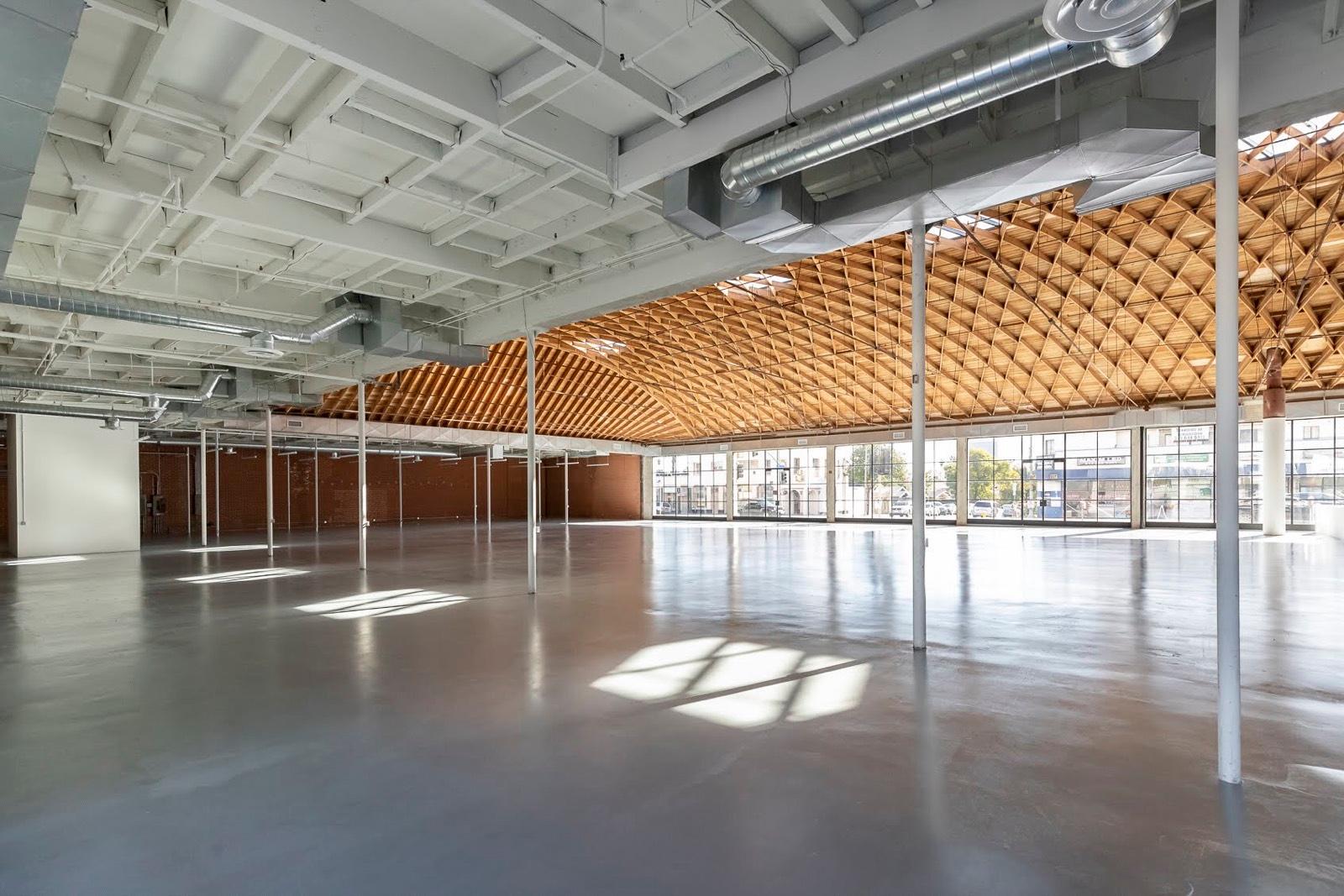 H's Warehouse — photo 1