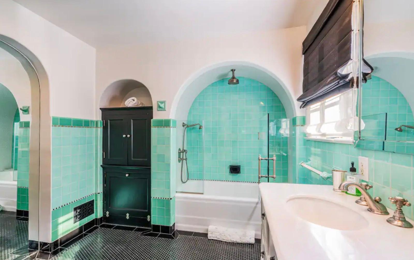 HS'S Spanish Glam Home — photo 6