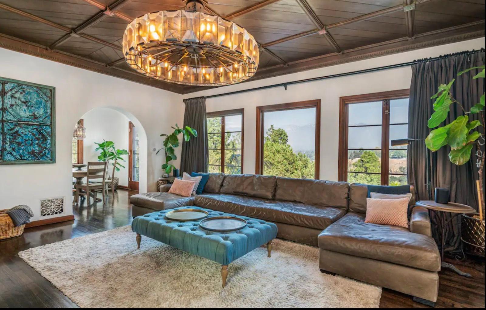 HS'S Spanish Glam Home — photo 10