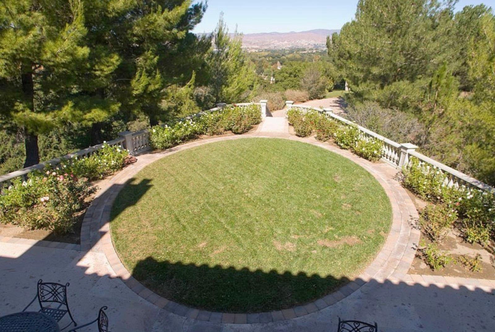 Huge Acres Studio ranch — photo 6