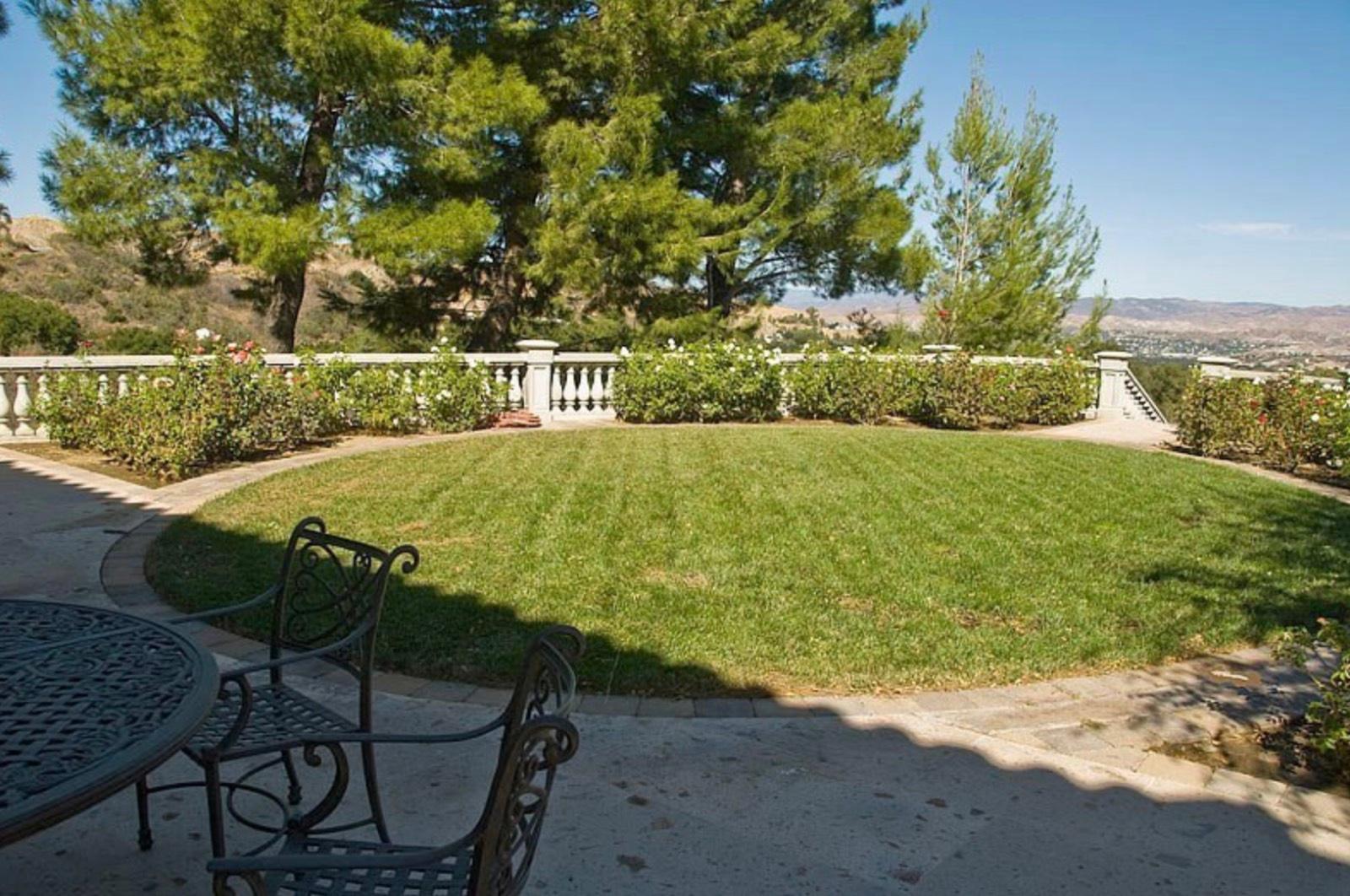 Huge Acres Studio ranch — photo 7