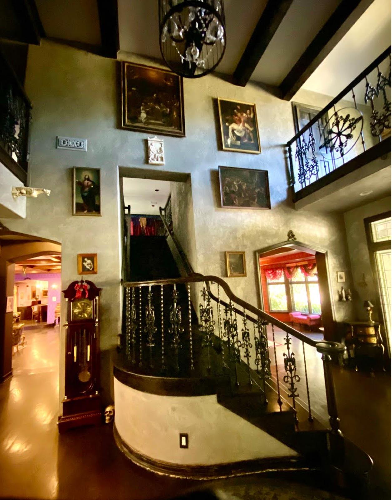 I's Mansion Tudor Estate — photo 11