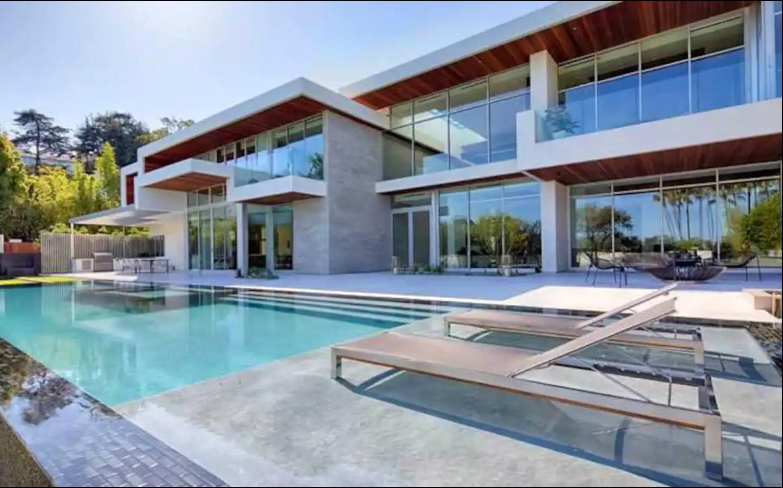 I's Modern Tech Mansion — photo 7