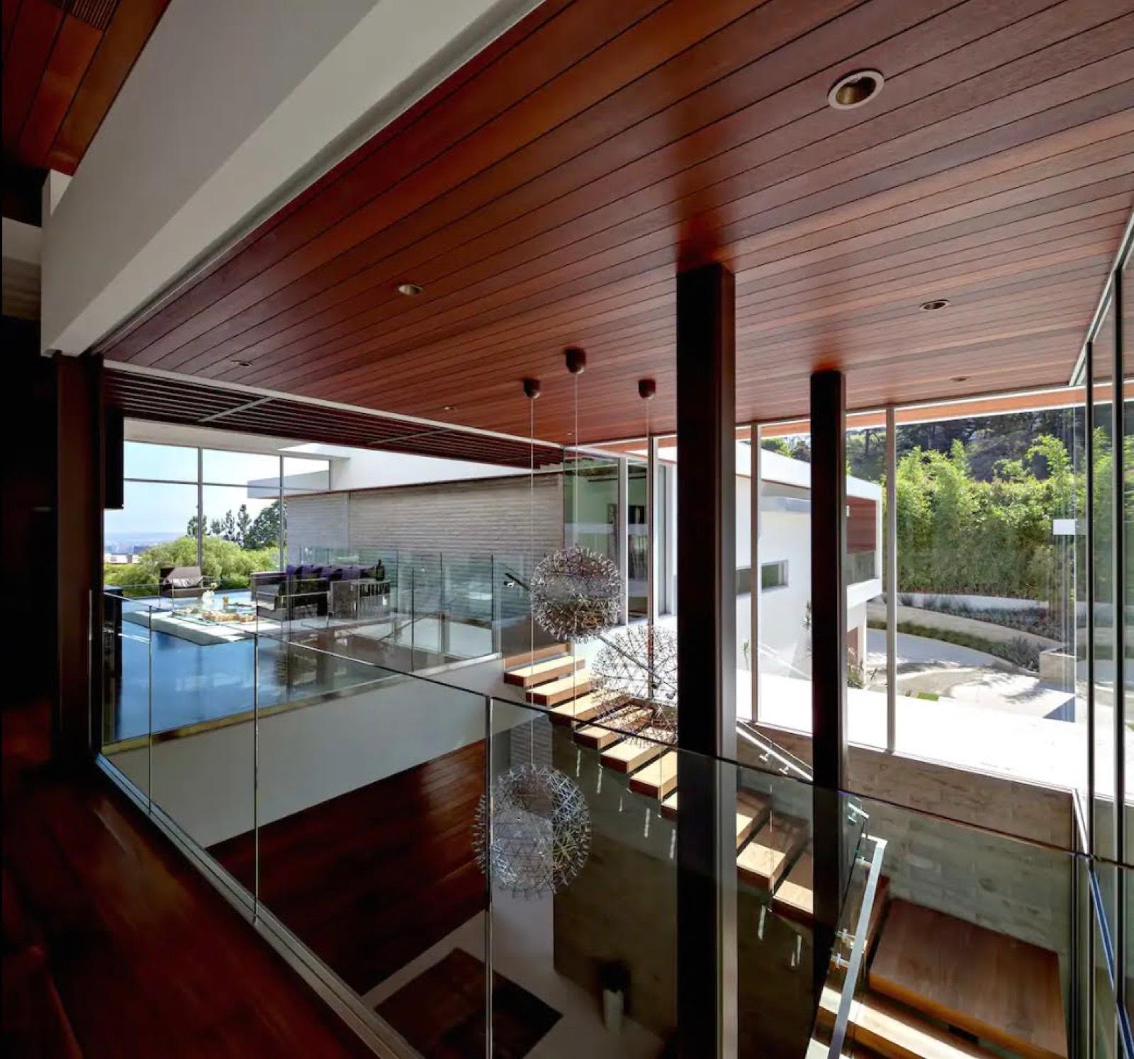 I's Modern Tech Mansion — photo 8