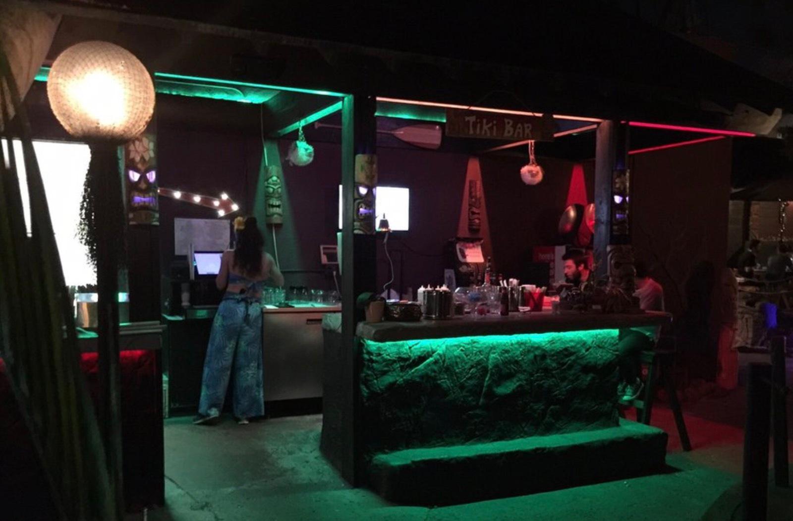 I's tiki bar — photo 10