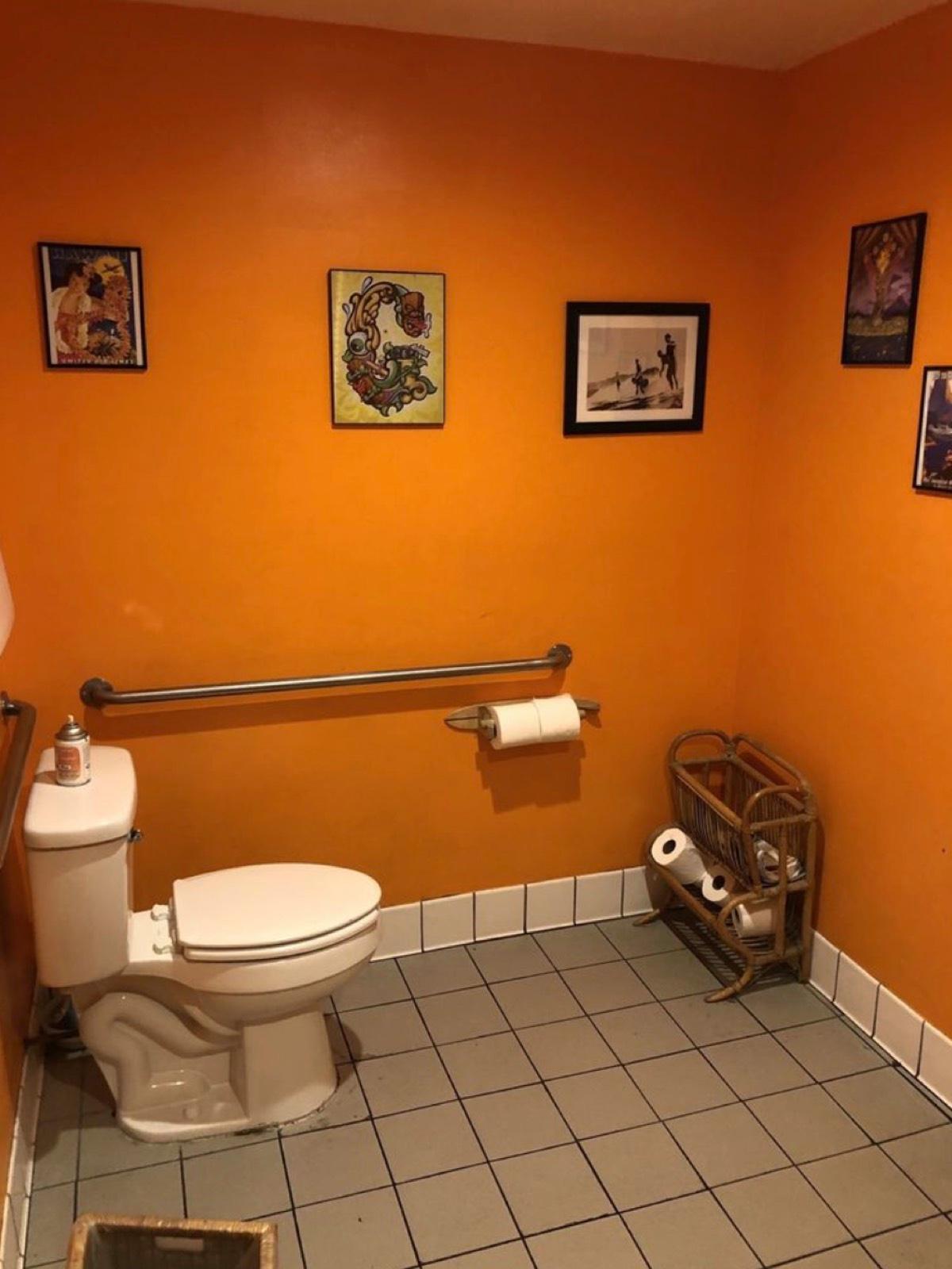 I's tiki bar — photo 8