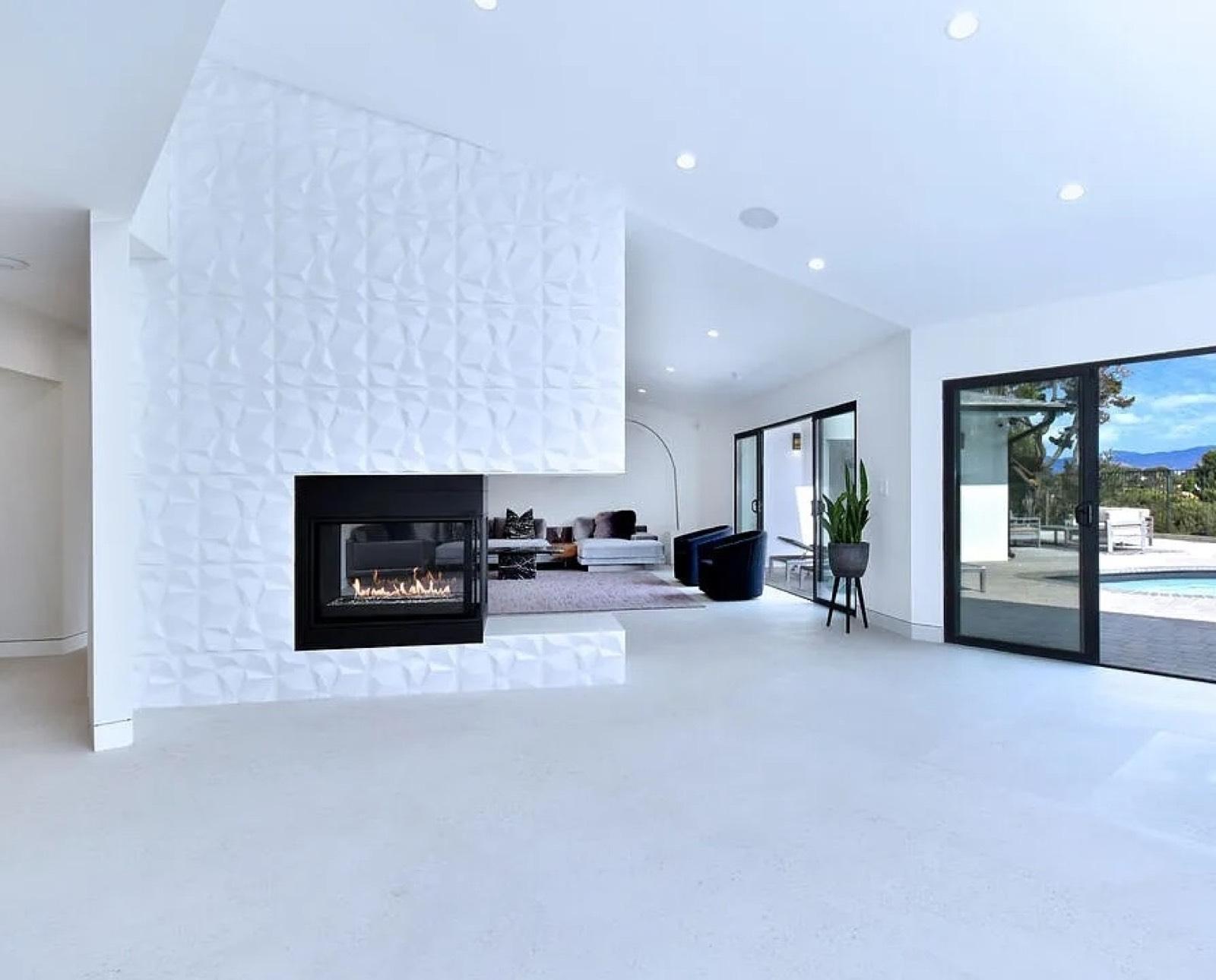 Ians Dona Mod House w Theater — photo 2