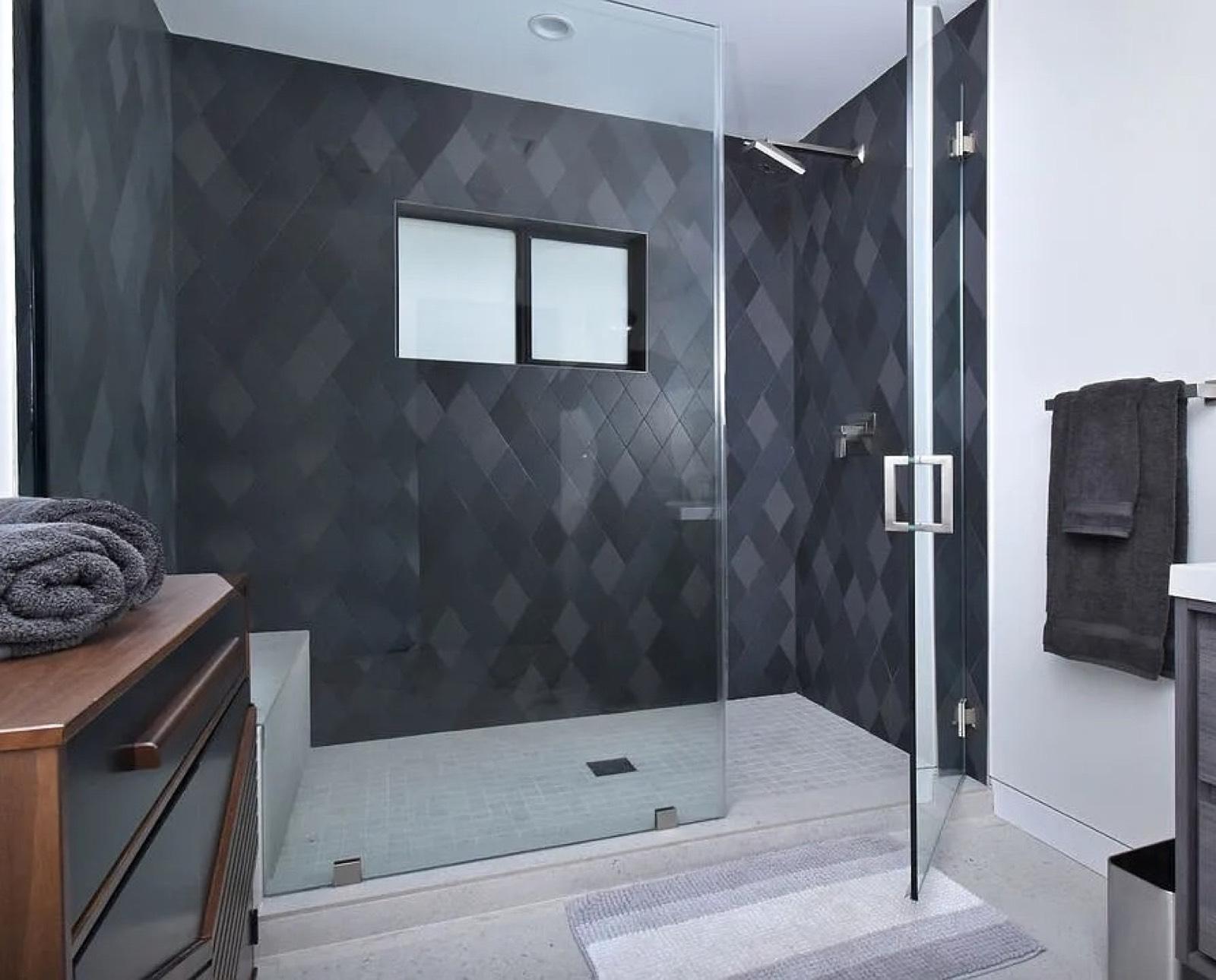 Ians Dona Mod House w Theater — photo 12