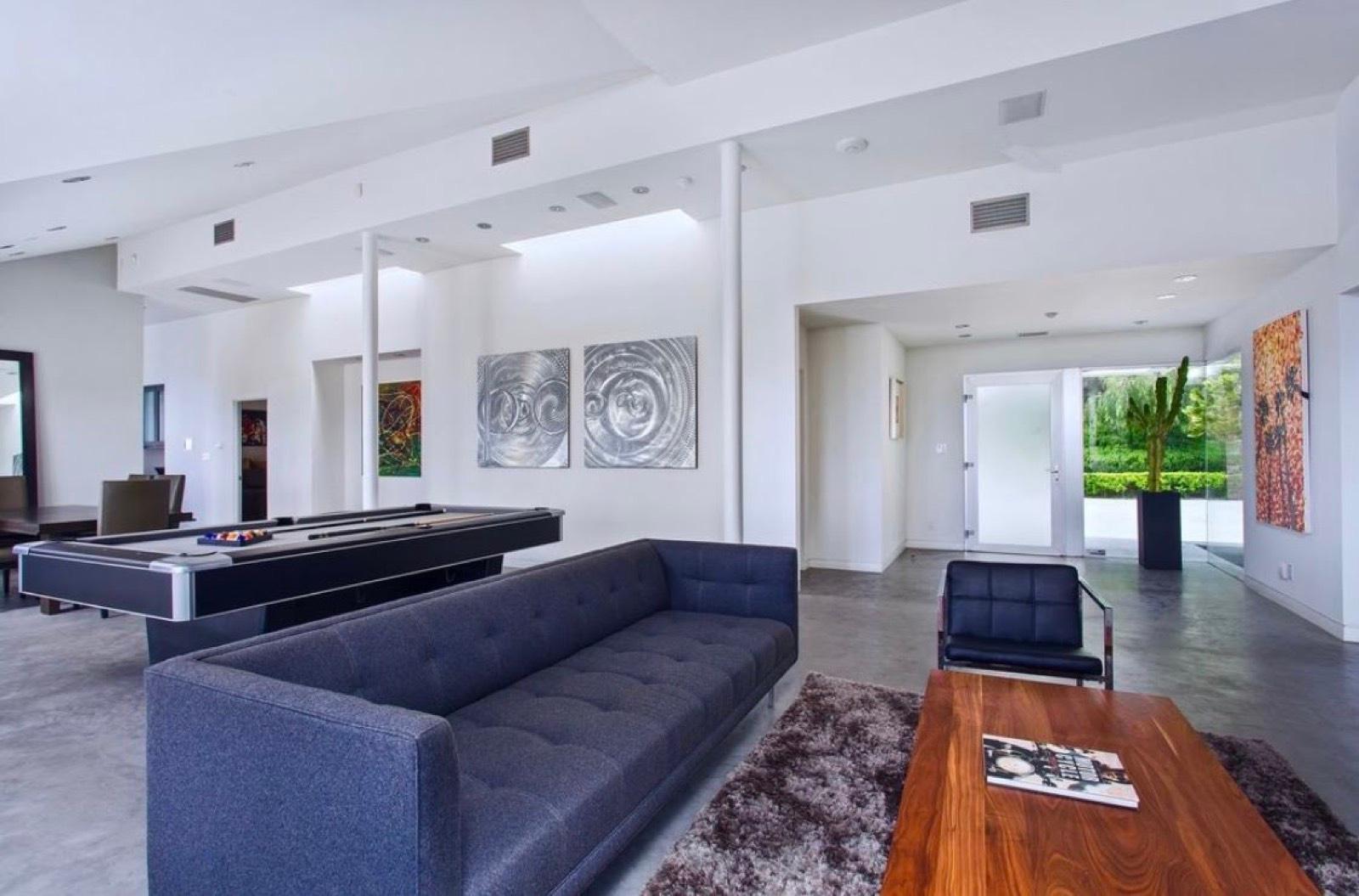 IJ's Benedict Modern — photo 3