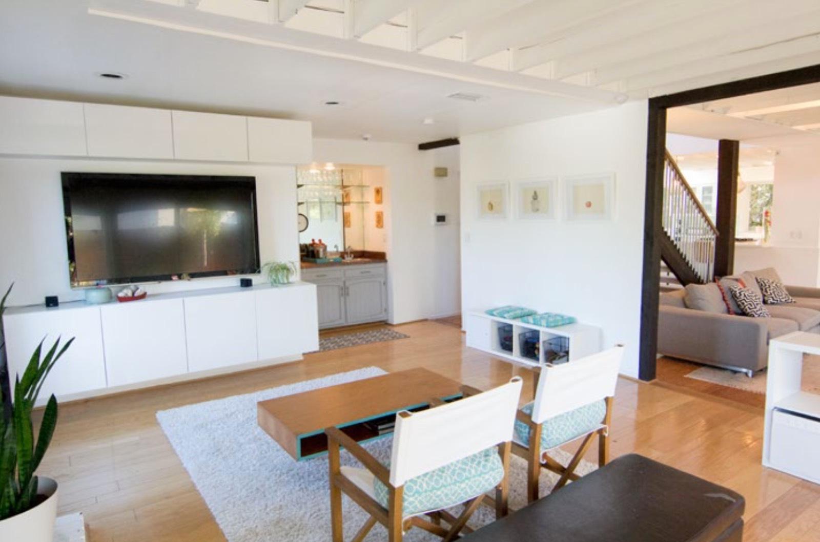 J Mod Woodland Hills House — photo 9