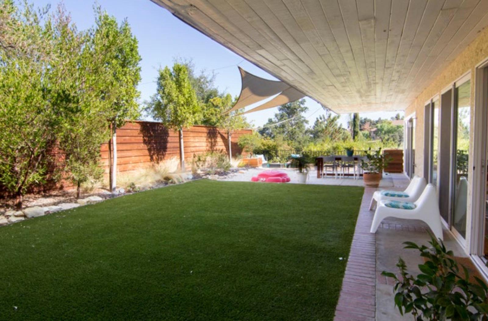 J Mod Woodland Hills House — photo 1