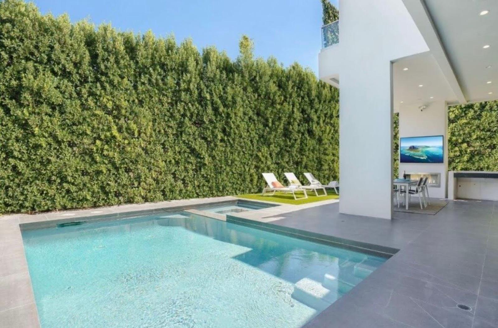 J's Modern Bonita Home — photo 5