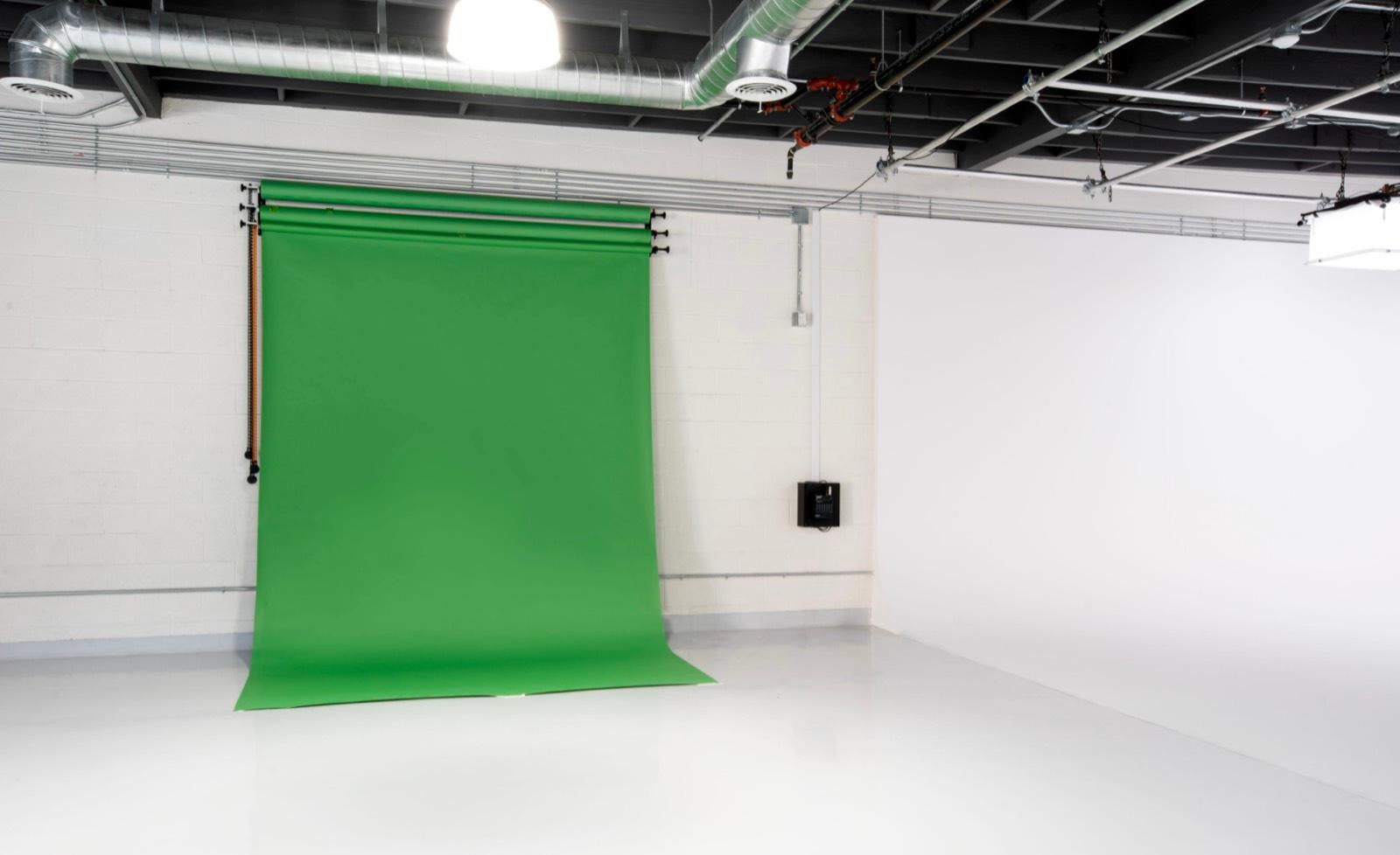 J's White Studio — photo 11