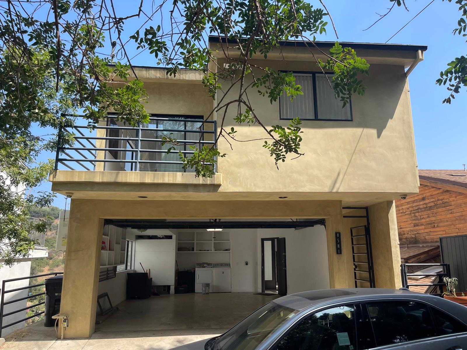 Jas 4 story hollywood h mod abode — photo 3