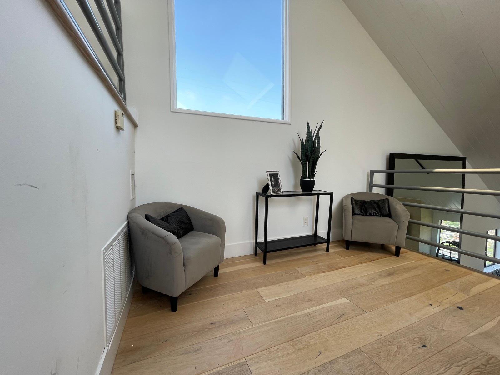 Jas 4 story hollywood h mod abode — photo 11