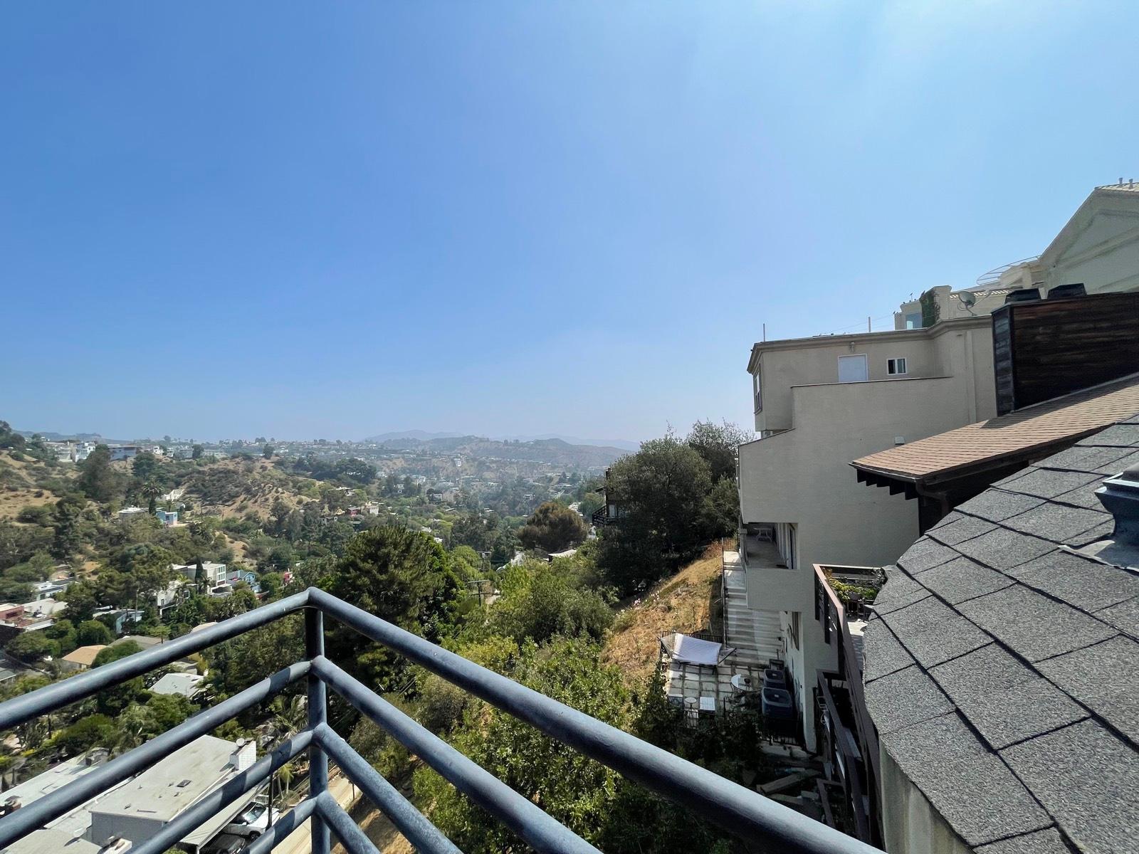 Jas 4 story hollywood h mod abode — photo 9