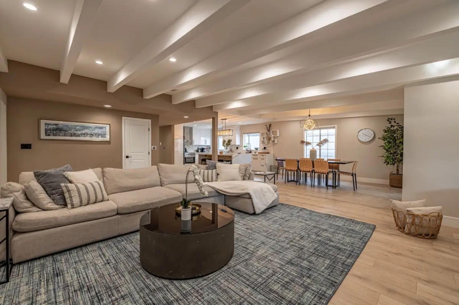 Ja’s Entertainer Debby Home — photo 2