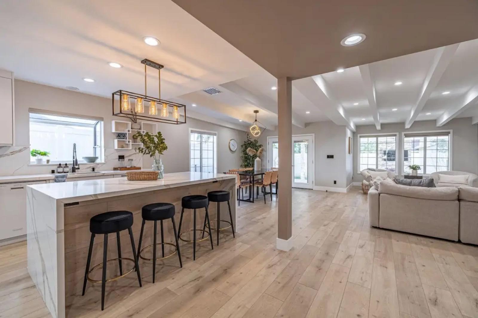 Ja’s Entertainer Debby Home — photo 3