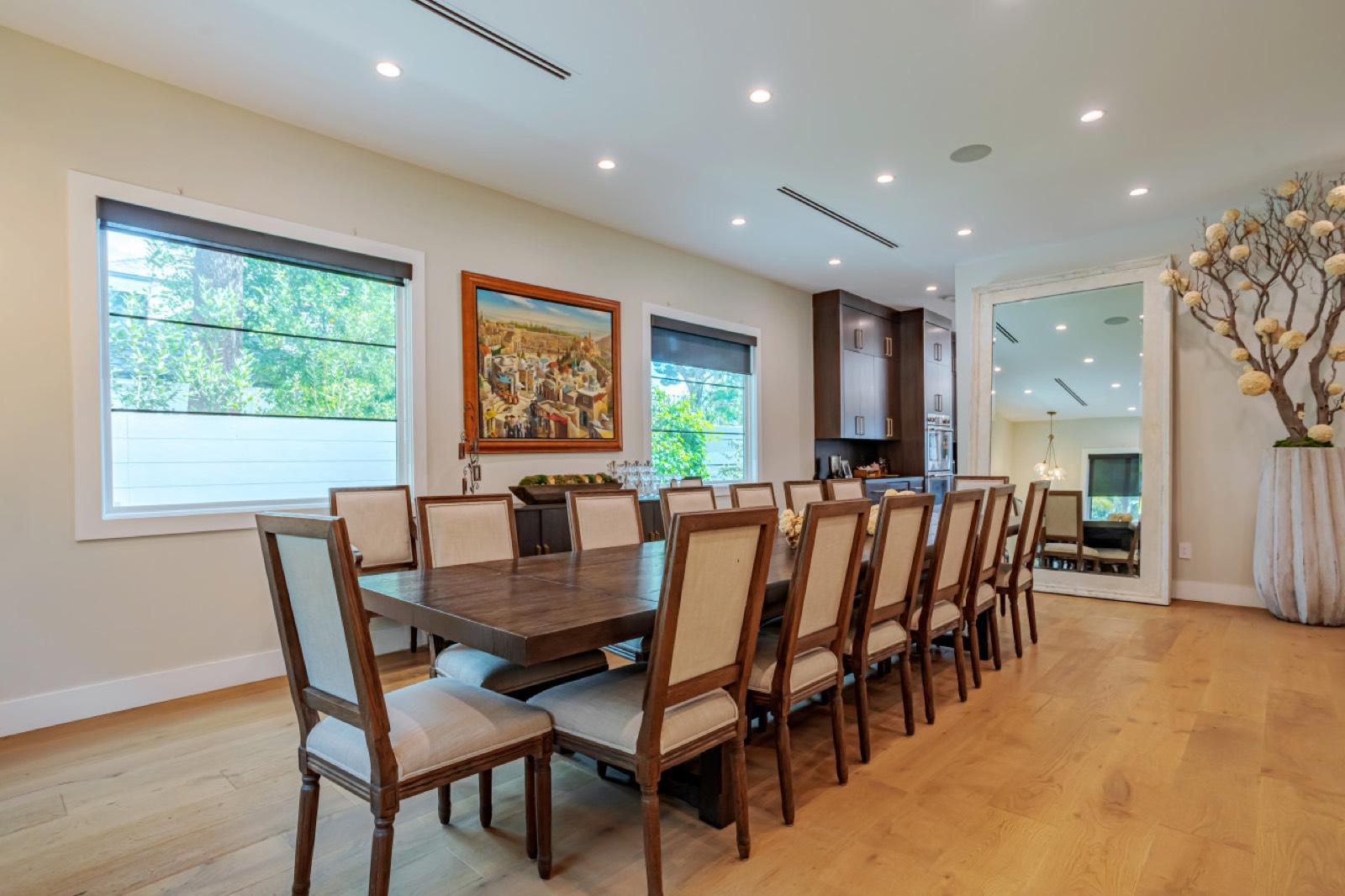 Jason’s Sherman oaks home — photo 6