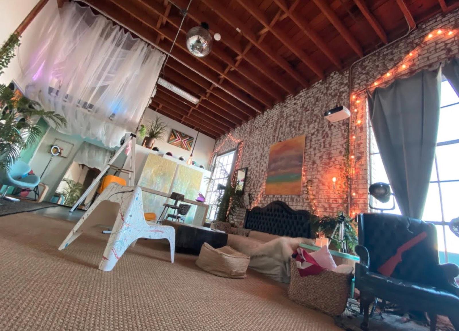 JD's Wild Time loft — photo 9