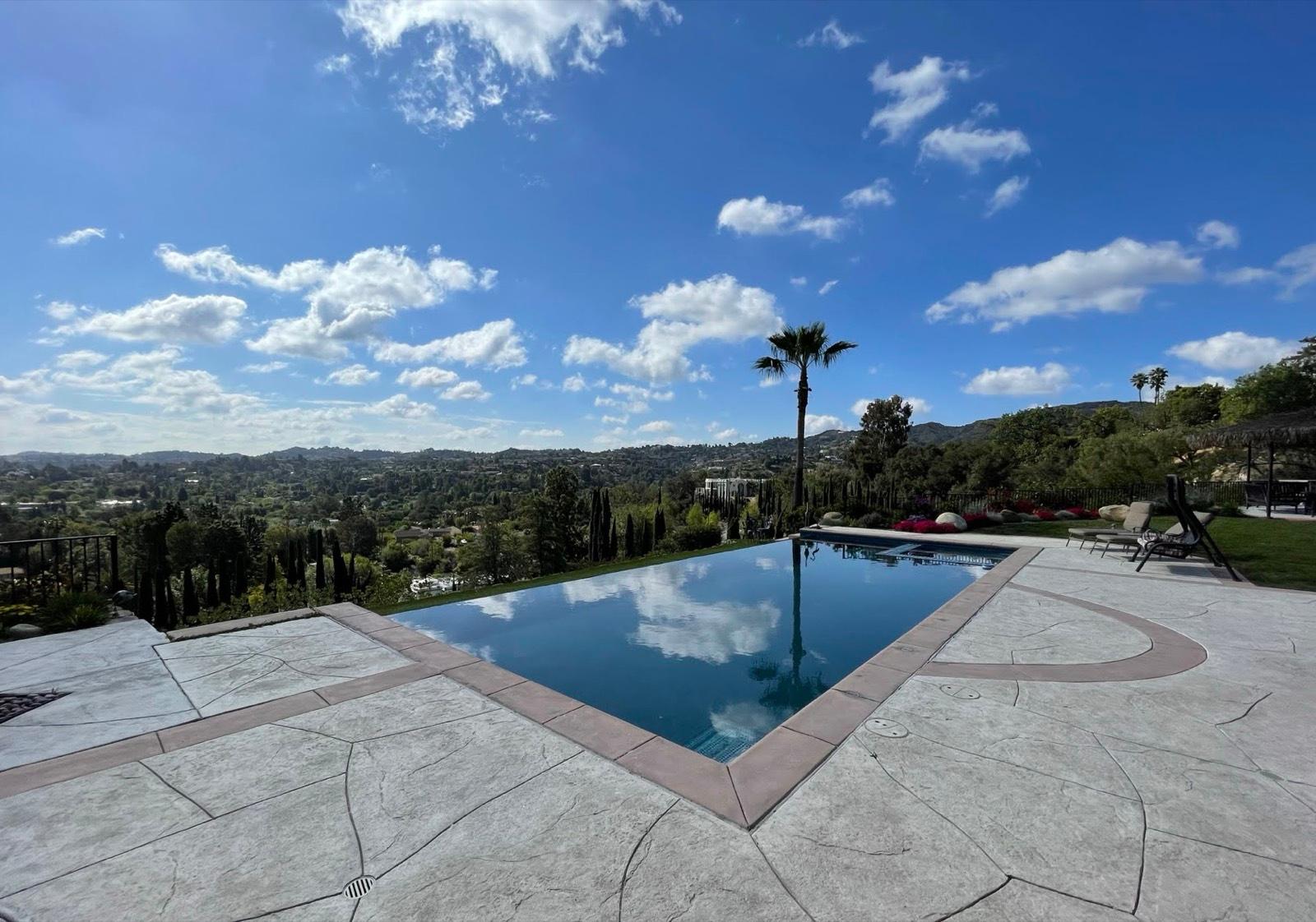 JE S Mediterranean View Home — photo 5