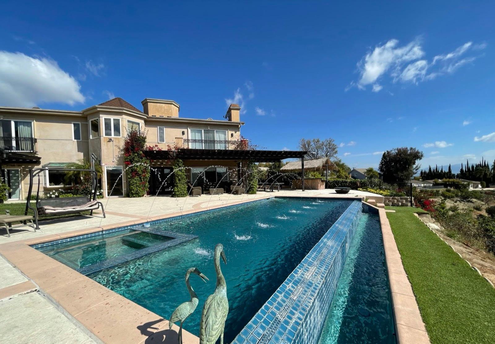 JE S Mediterranean View Home — photo 7
