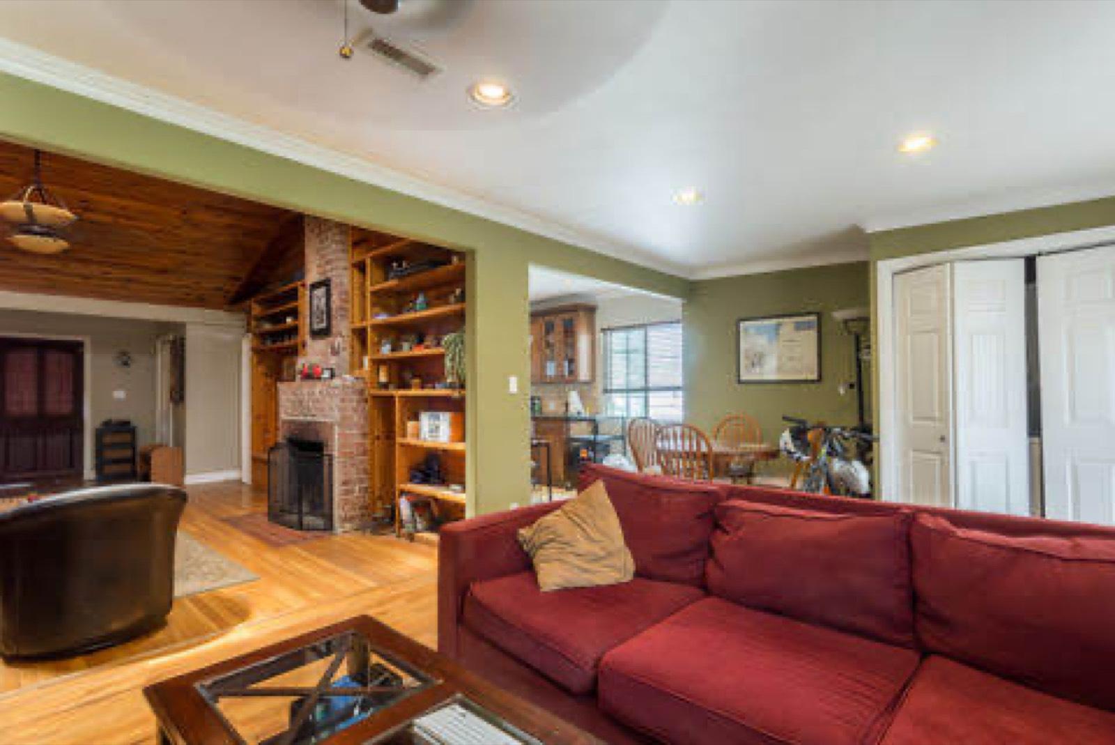 Jeff’s Wooden house — photo 6