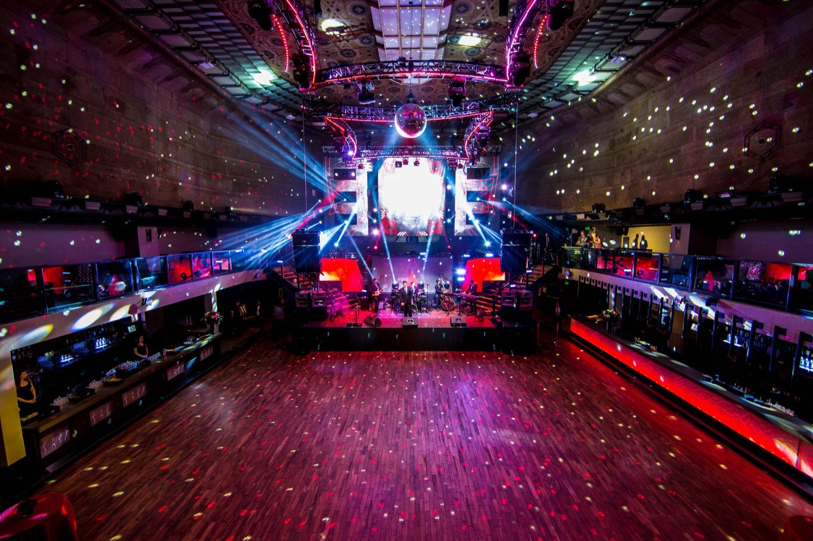 JE's Nightclub — photo 11
