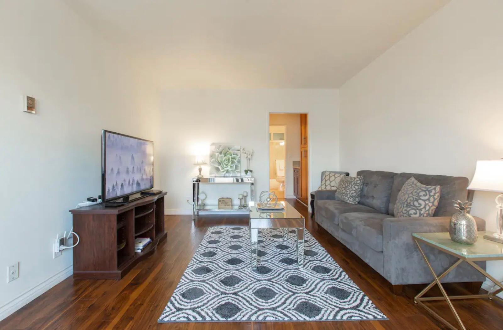 Jess's West LA Apartment Building — photo 3