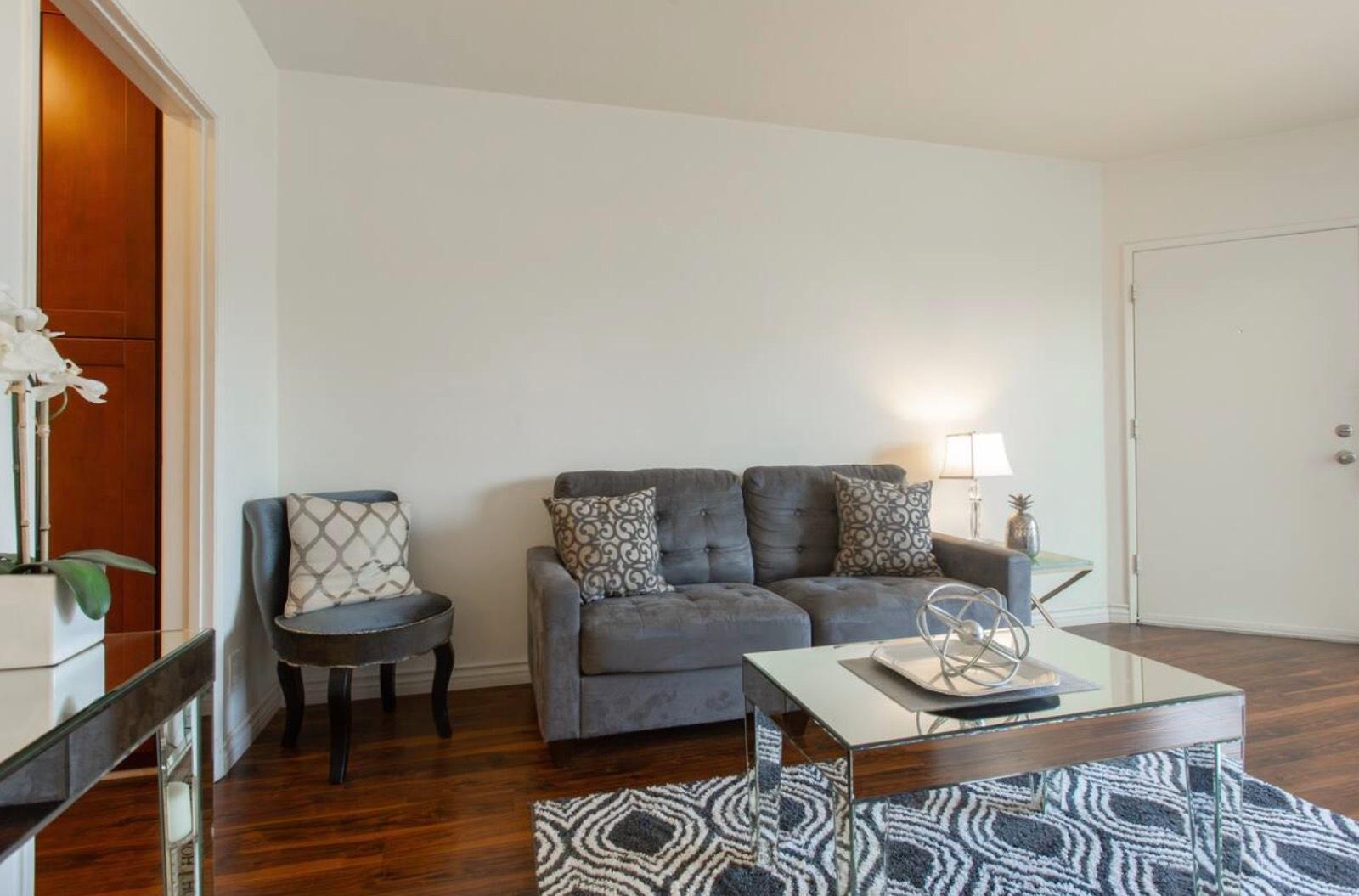 Jess's West LA Apartment Building — photo 4