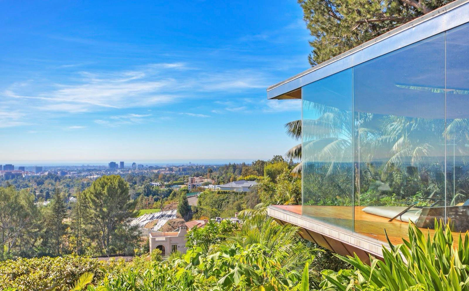 JF's Midcentury View Stunner — photo 3