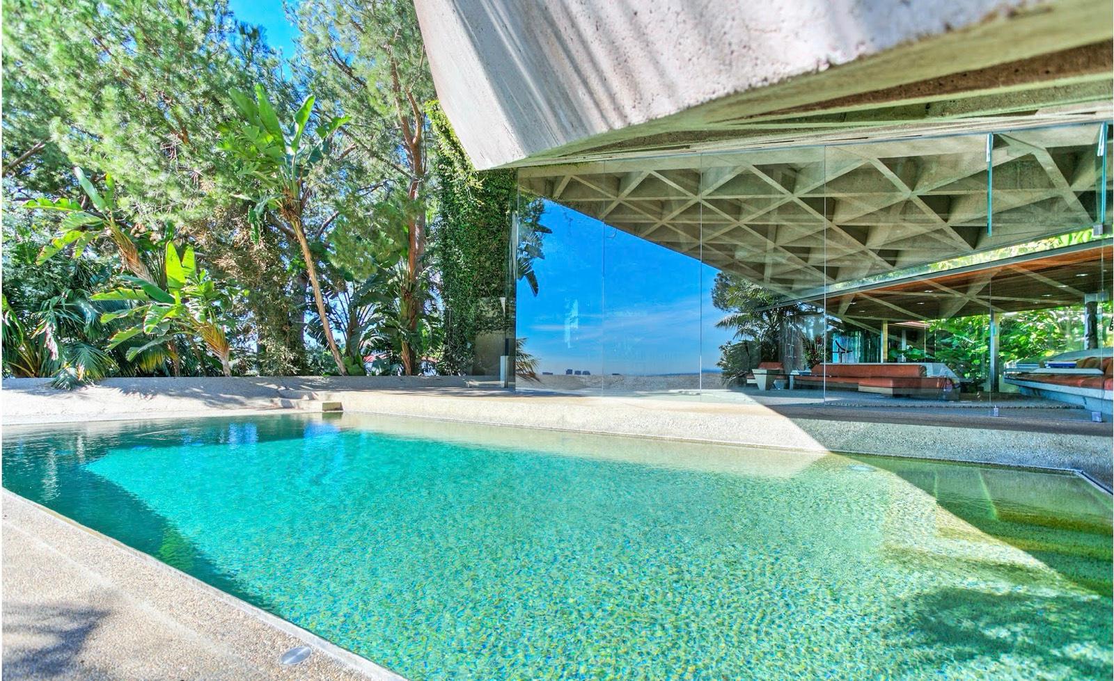 JF's Midcentury View Stunner — photo 8