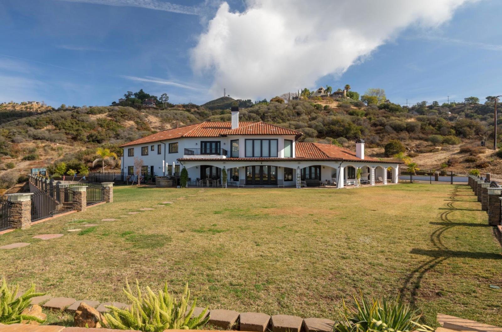 JG Hills Mansion — photo 3