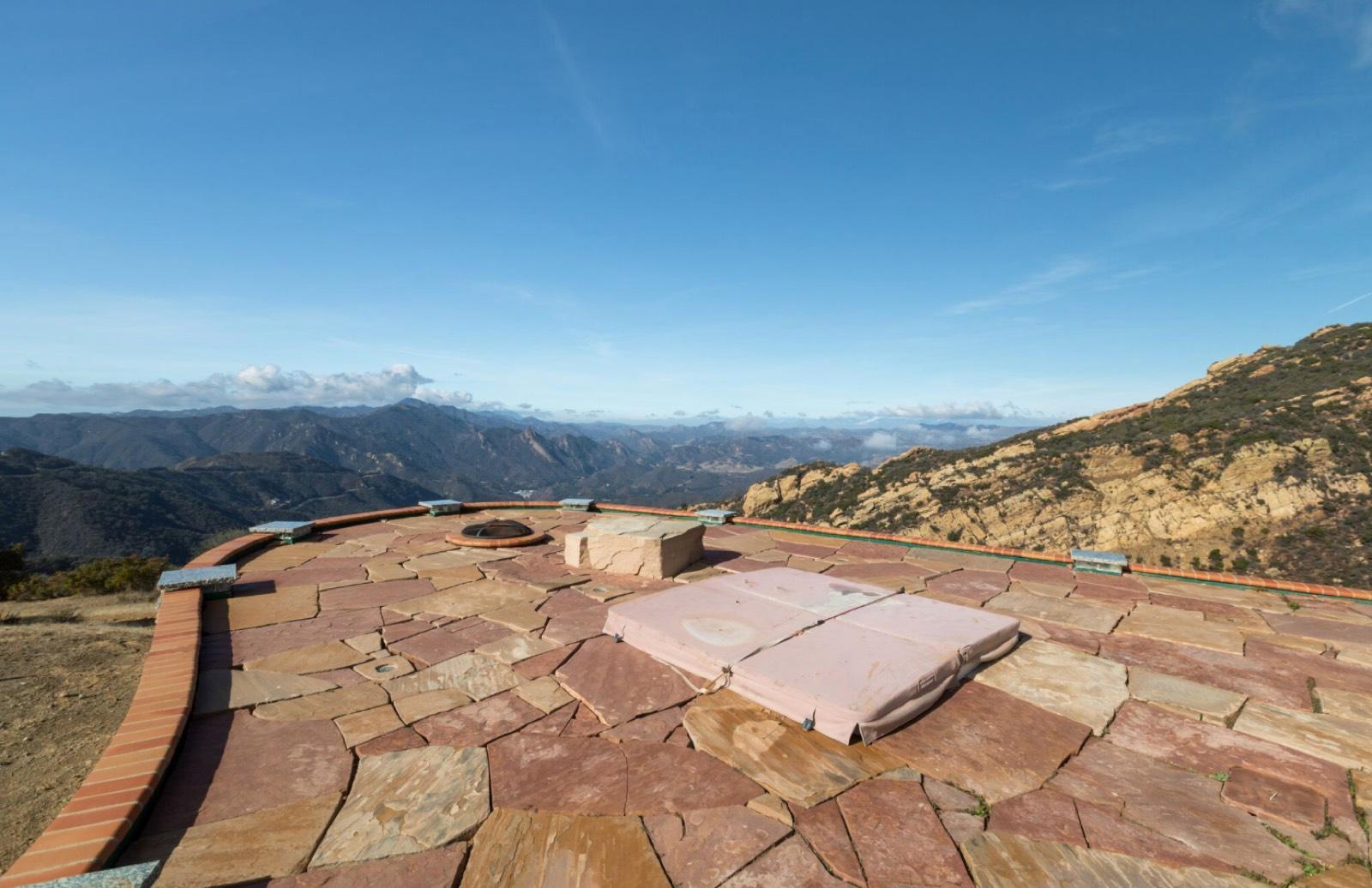 JG Hills Mansion — photo 11