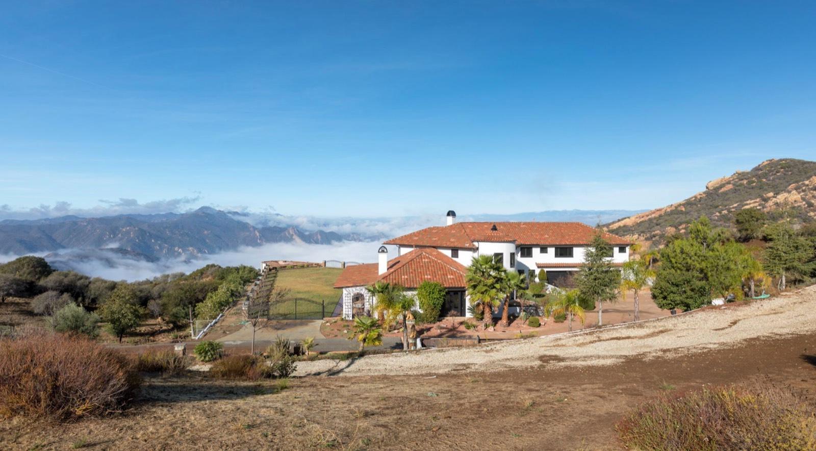 JG Hills Mansion — photo 7