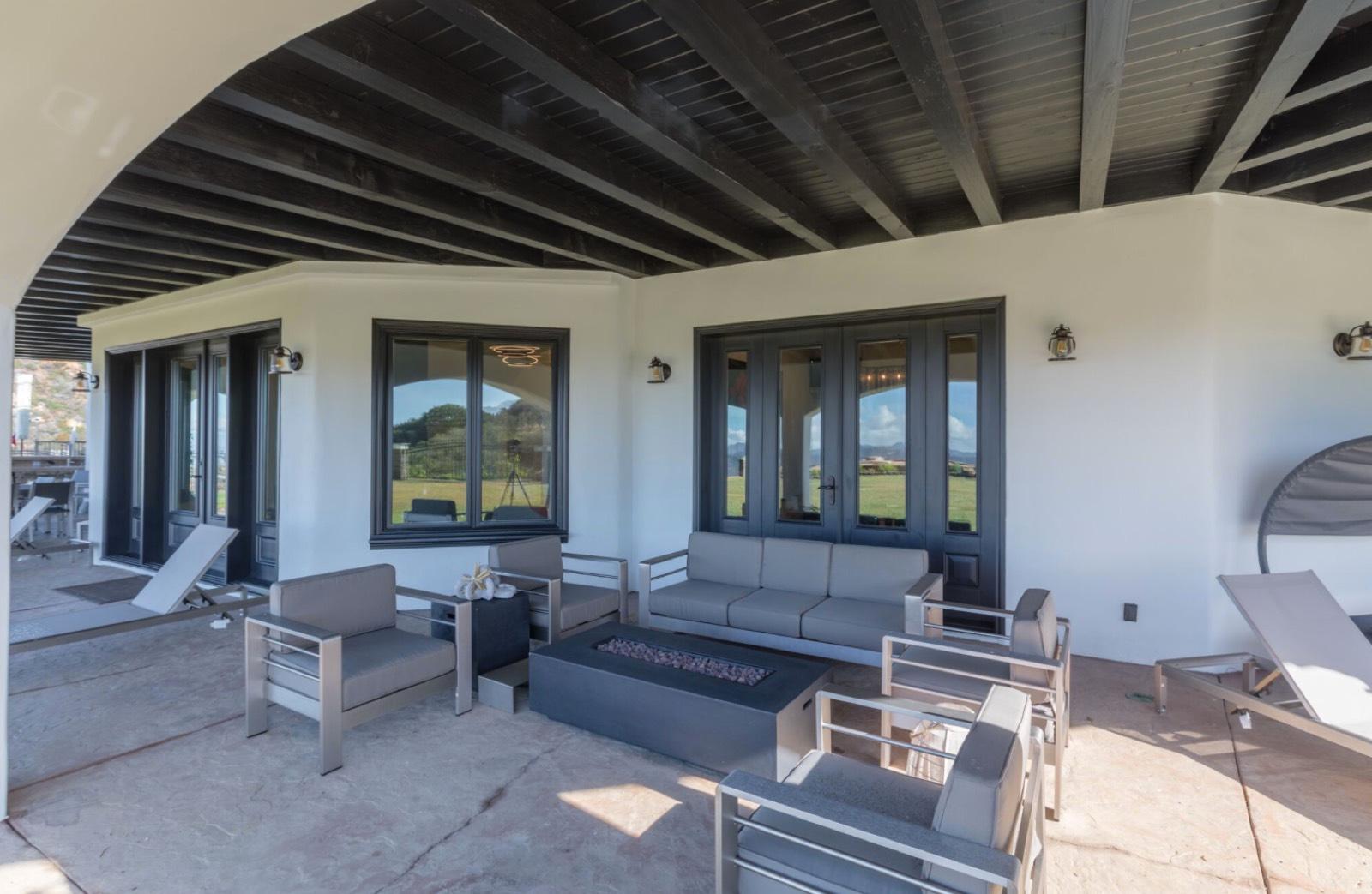 JG Hills Mansion — photo 8