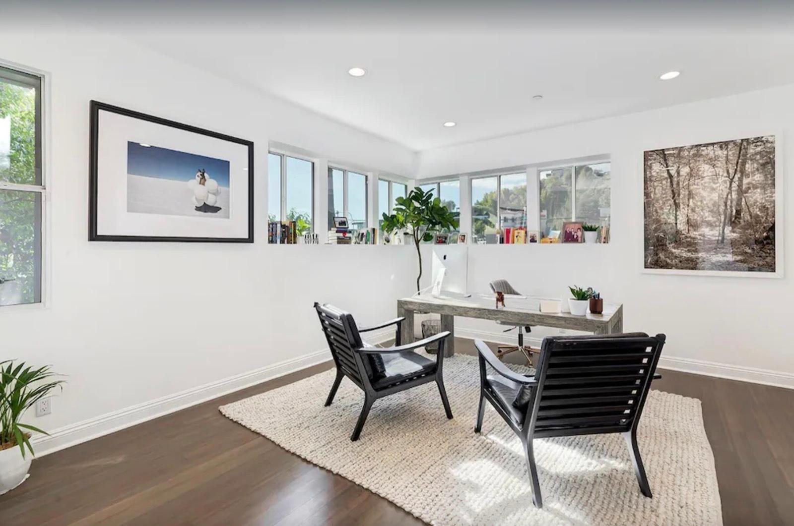 Jojo's Hollywood Pad — photo 11