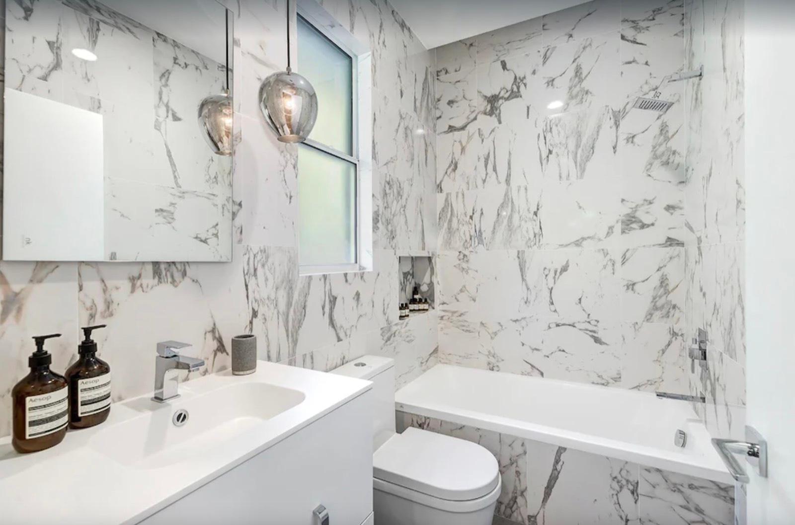 Jojo's Hollywood Pad — photo 10