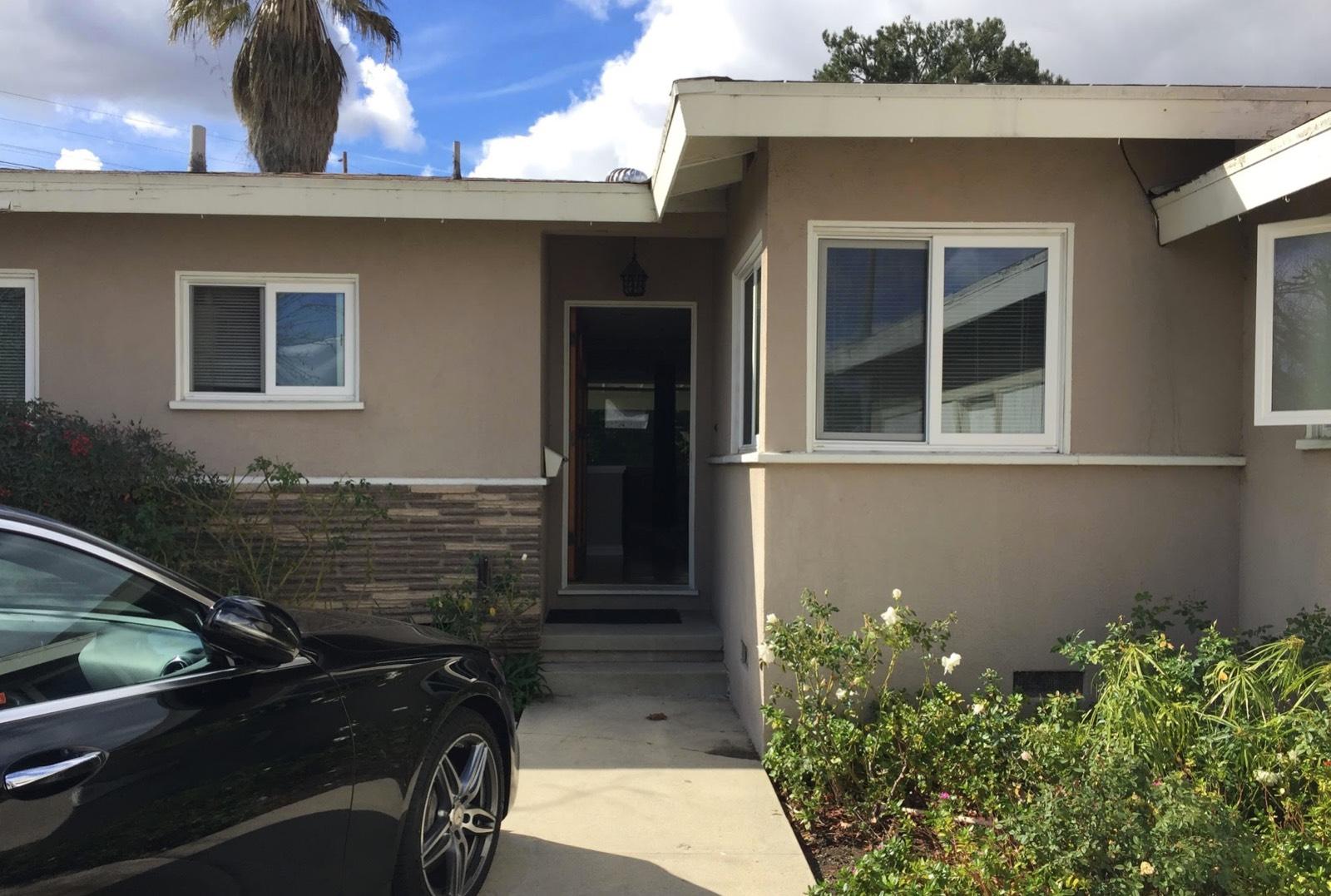 Jonathans North Hollywood House — photo 4