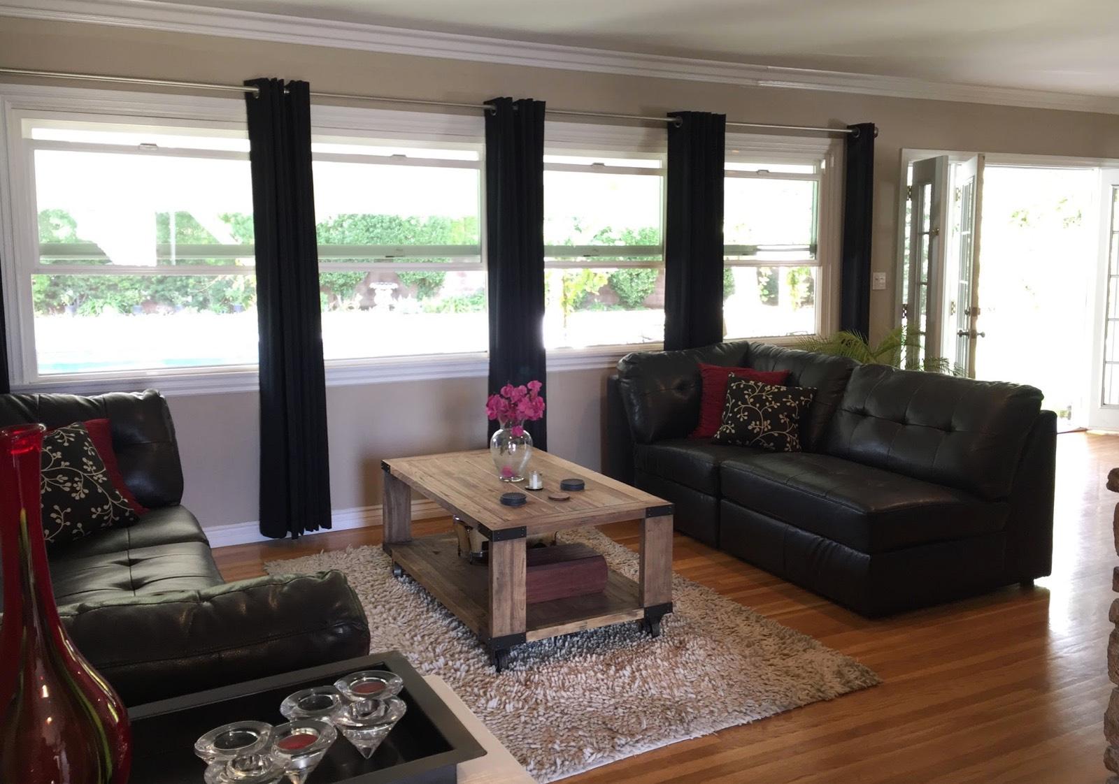 Jonathans North Hollywood House — photo 6