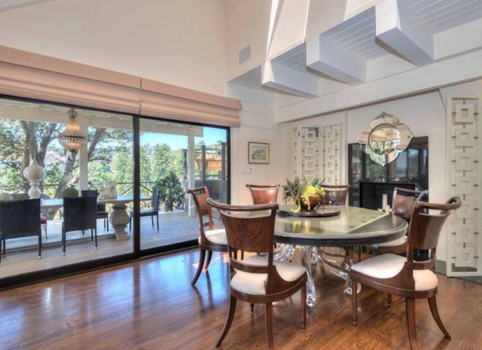 J's Bel Air View House — photo 11