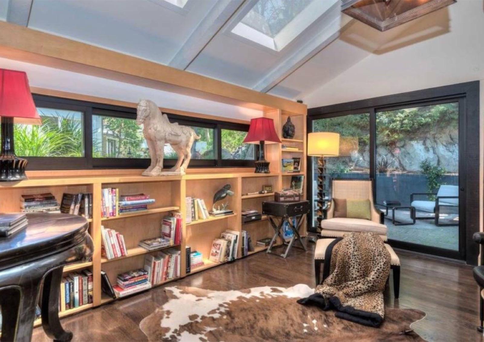 J's Bel Air View House — photo 12