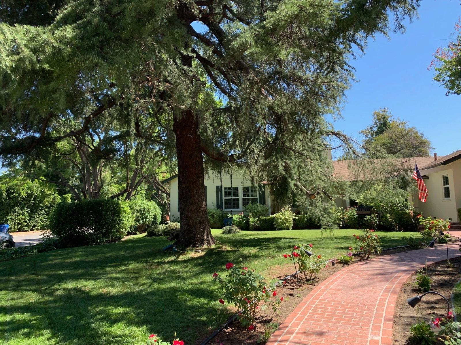 J's Classic Traditional House — photo 4