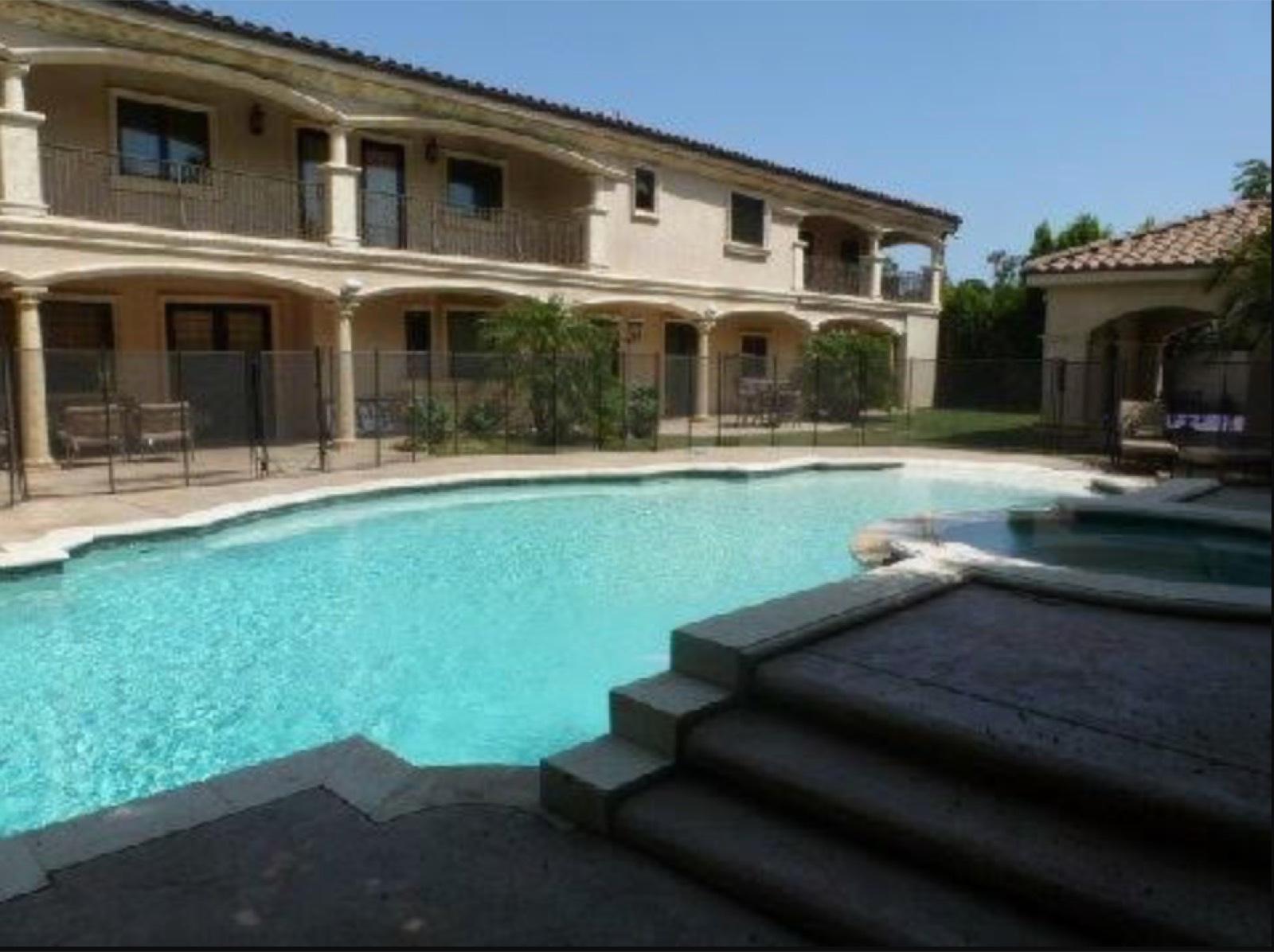 J's Encino Mansion House — photo 6