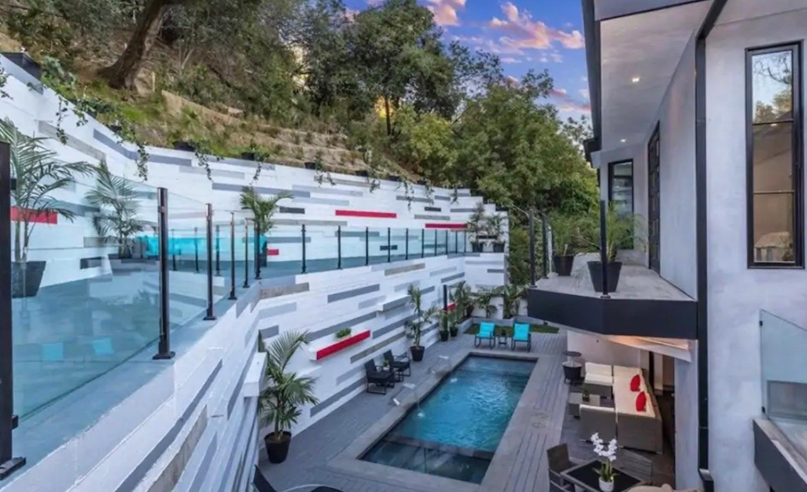 J's Modern Glass Fortress — photo 2